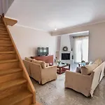 La Strada House *