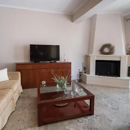 Daire La Strada House *